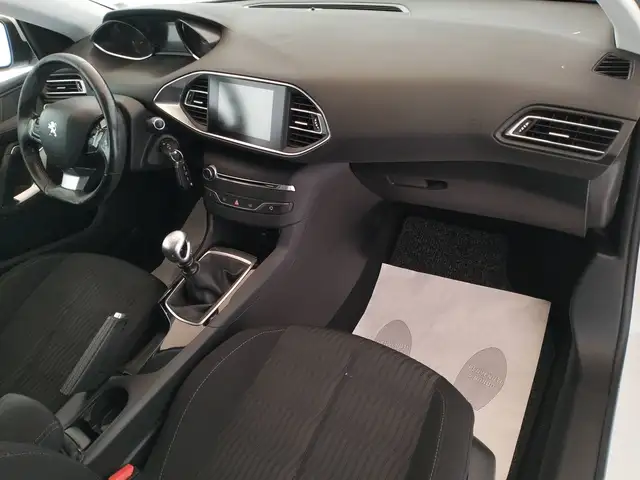 Peugeot 308 view 15