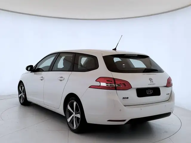 Peugeot 308 view 7