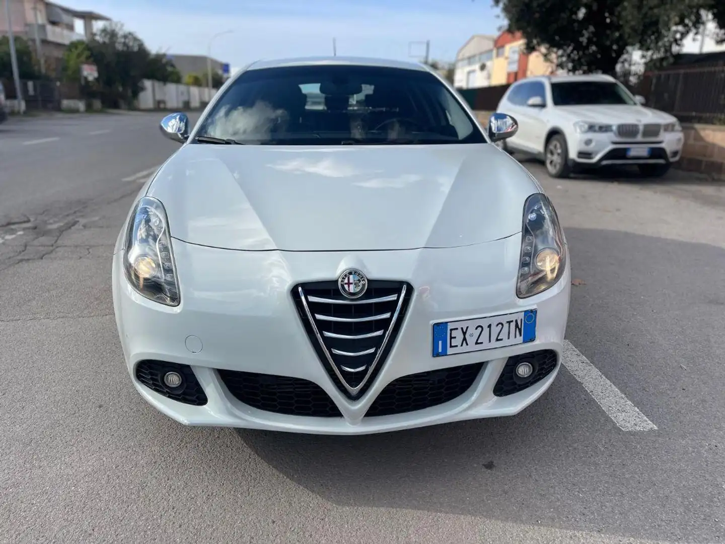 Alfa Romeo Giulietta 1.6 JTDm-2 105 CV Exclusive Blanc - 2