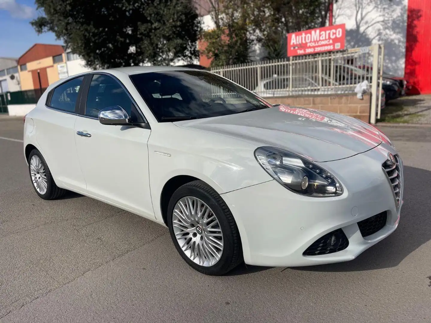 Alfa Romeo Giulietta 1.6 JTDm-2 105 CV Exclusive Blanc - 1