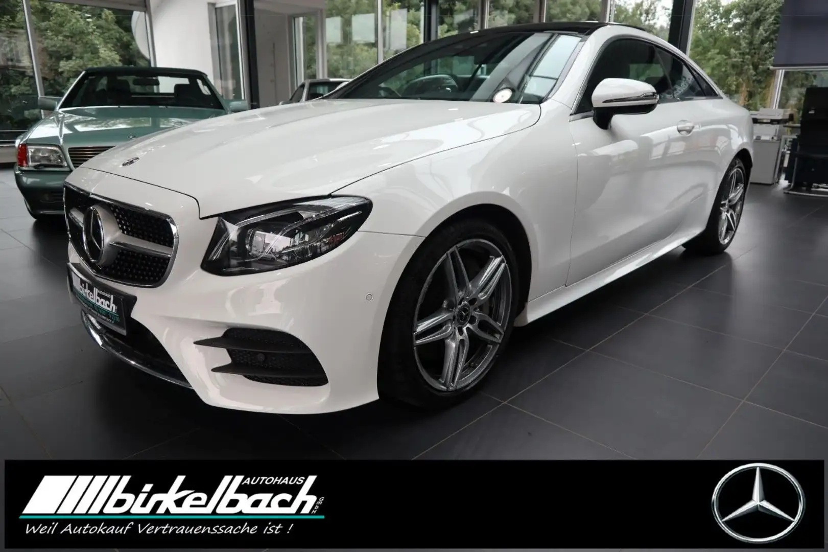 Mercedes-Benz E 300 Coupe AMG Pano Burm. Multibeam Distronic Bianco - 1