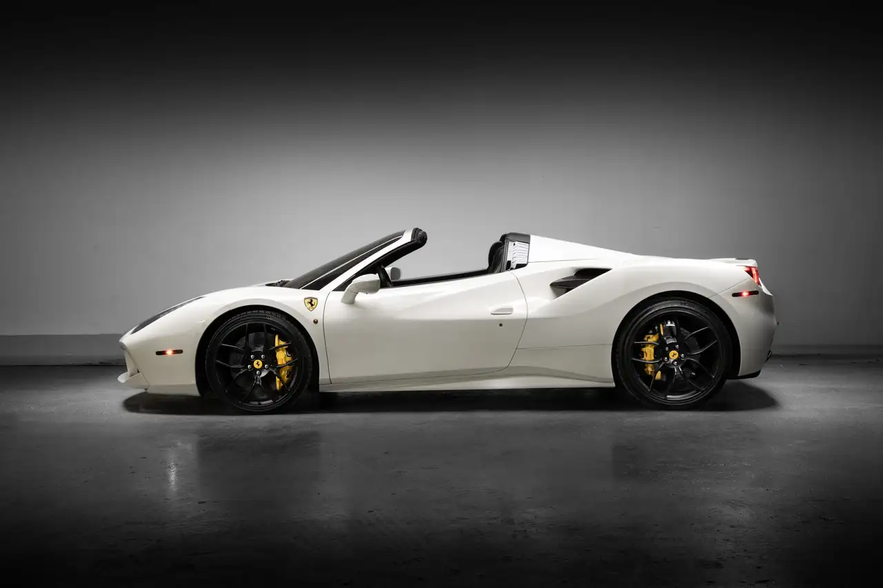 Ferrari 488 снимка Ferrari 488