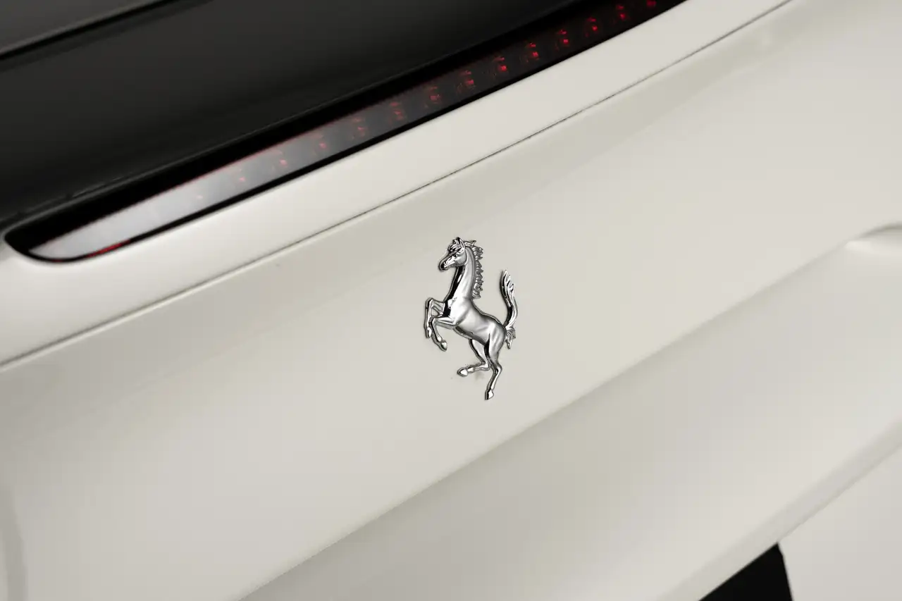 Ferrari 488 снимка Ferrari 488