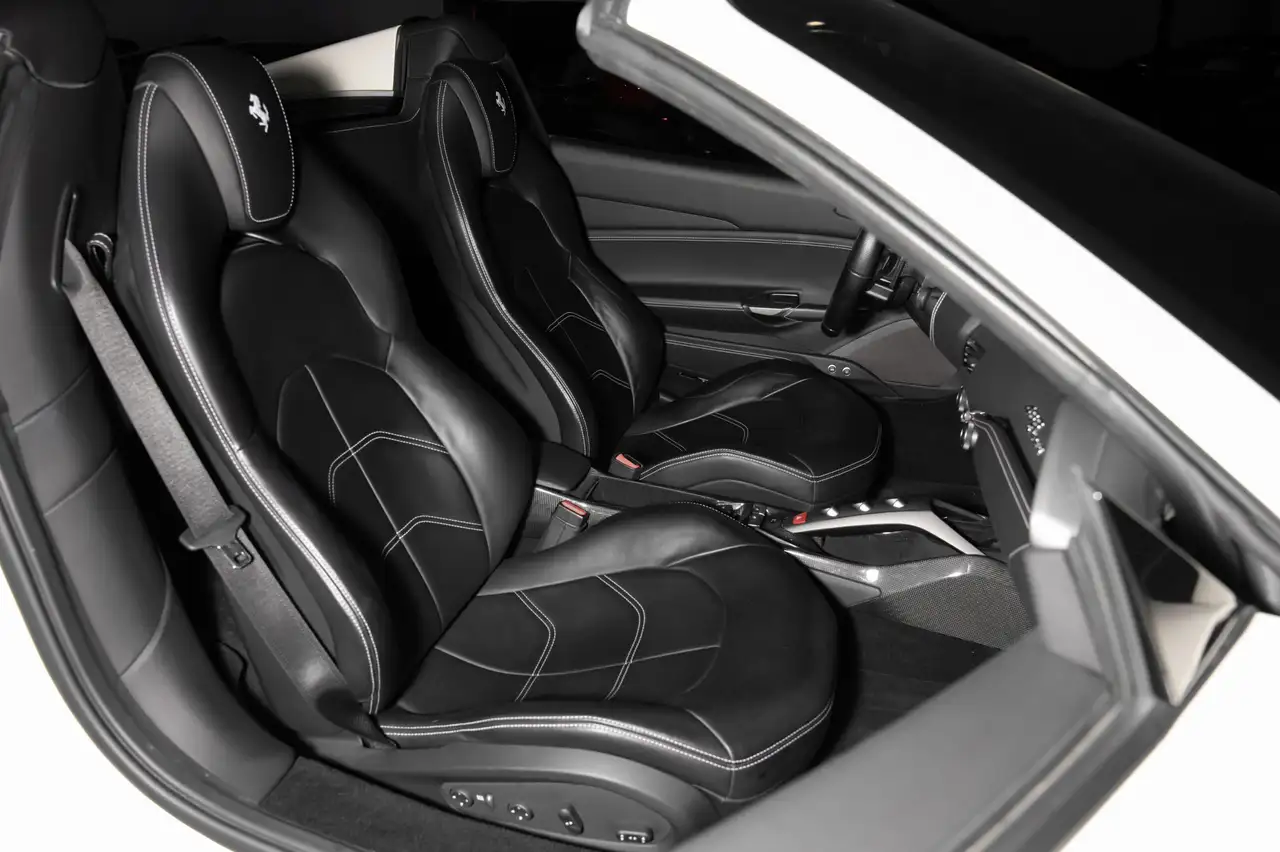 Ferrari 488 снимка Ferrari 488