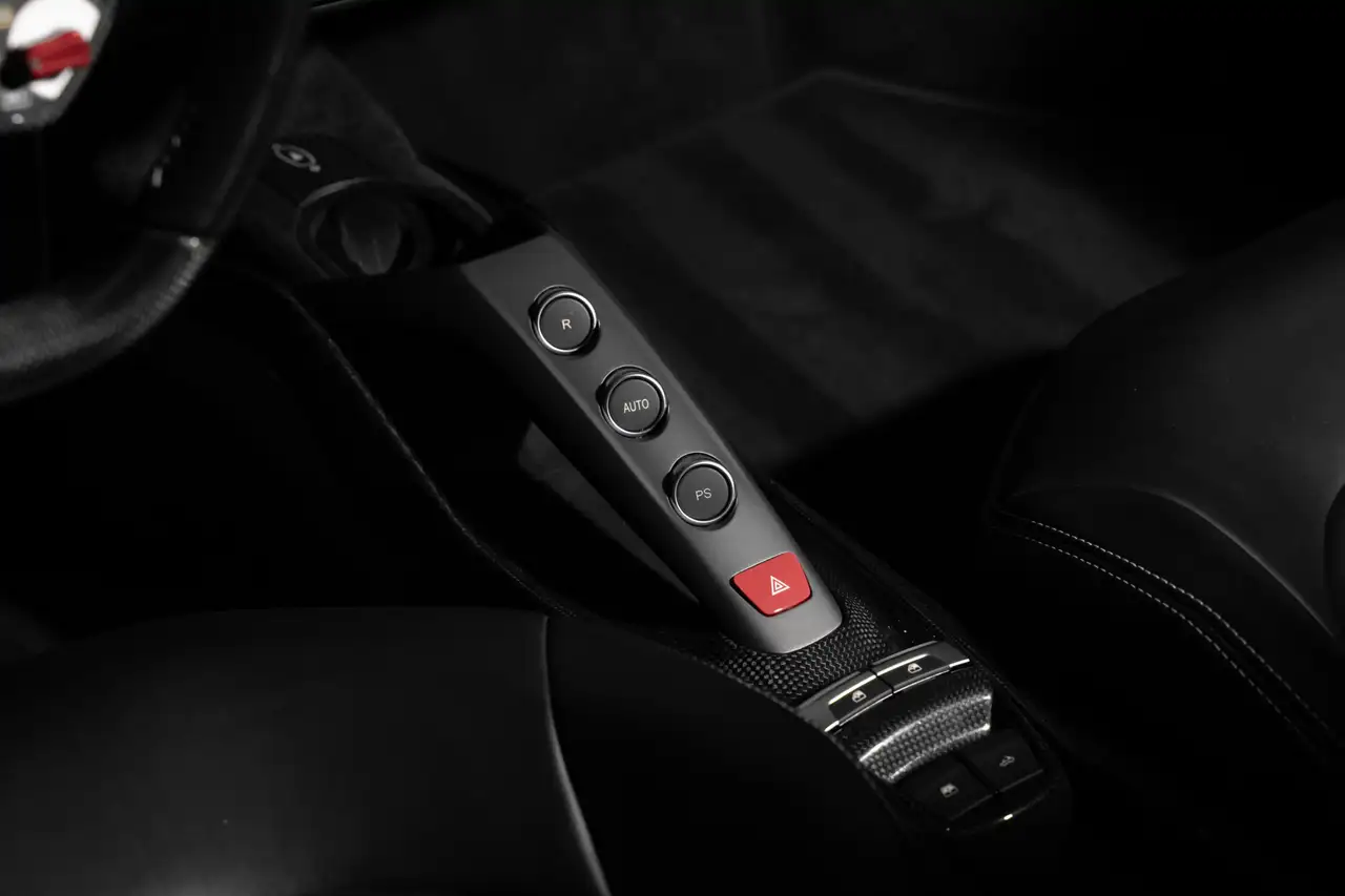 Ferrari 488 снимка Ferrari 488