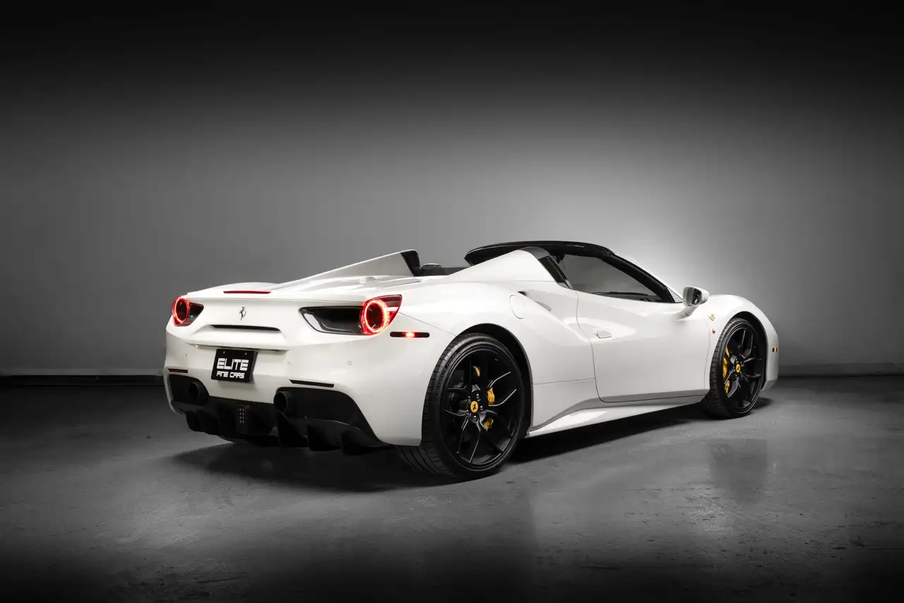 Ferrari 488 снимка Ferrari 488
