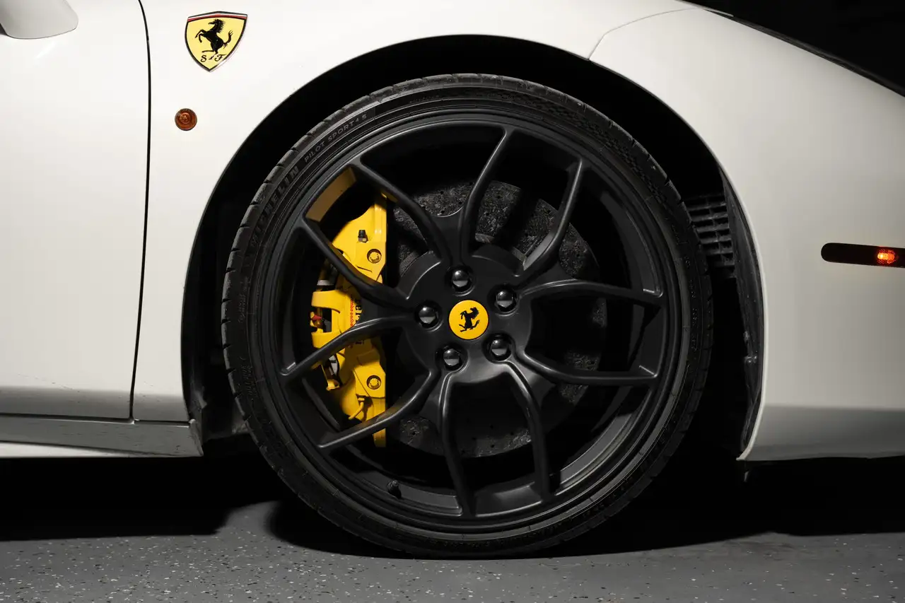 Ferrari 488 снимка Ferrari 488
