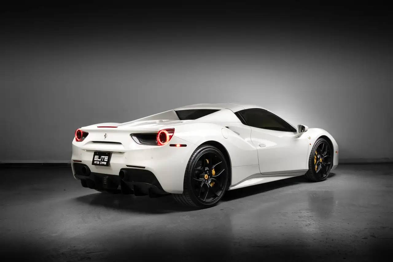 Ferrari 488 снимка Ferrari 488
