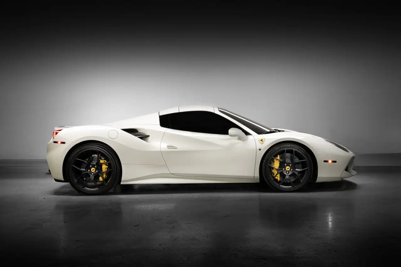 Ferrari 488 снимка Ferrari 488