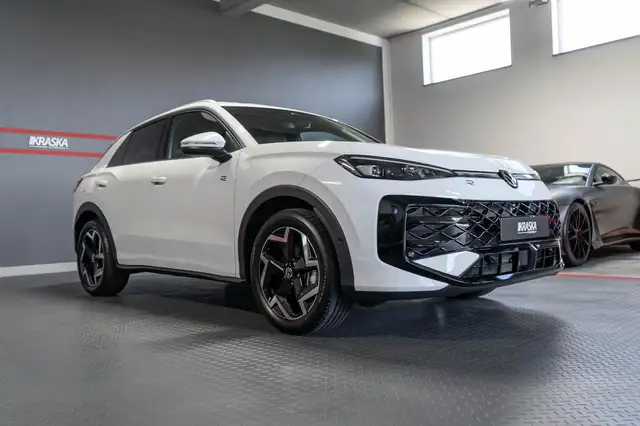 Volkswagen T-Roc view 6