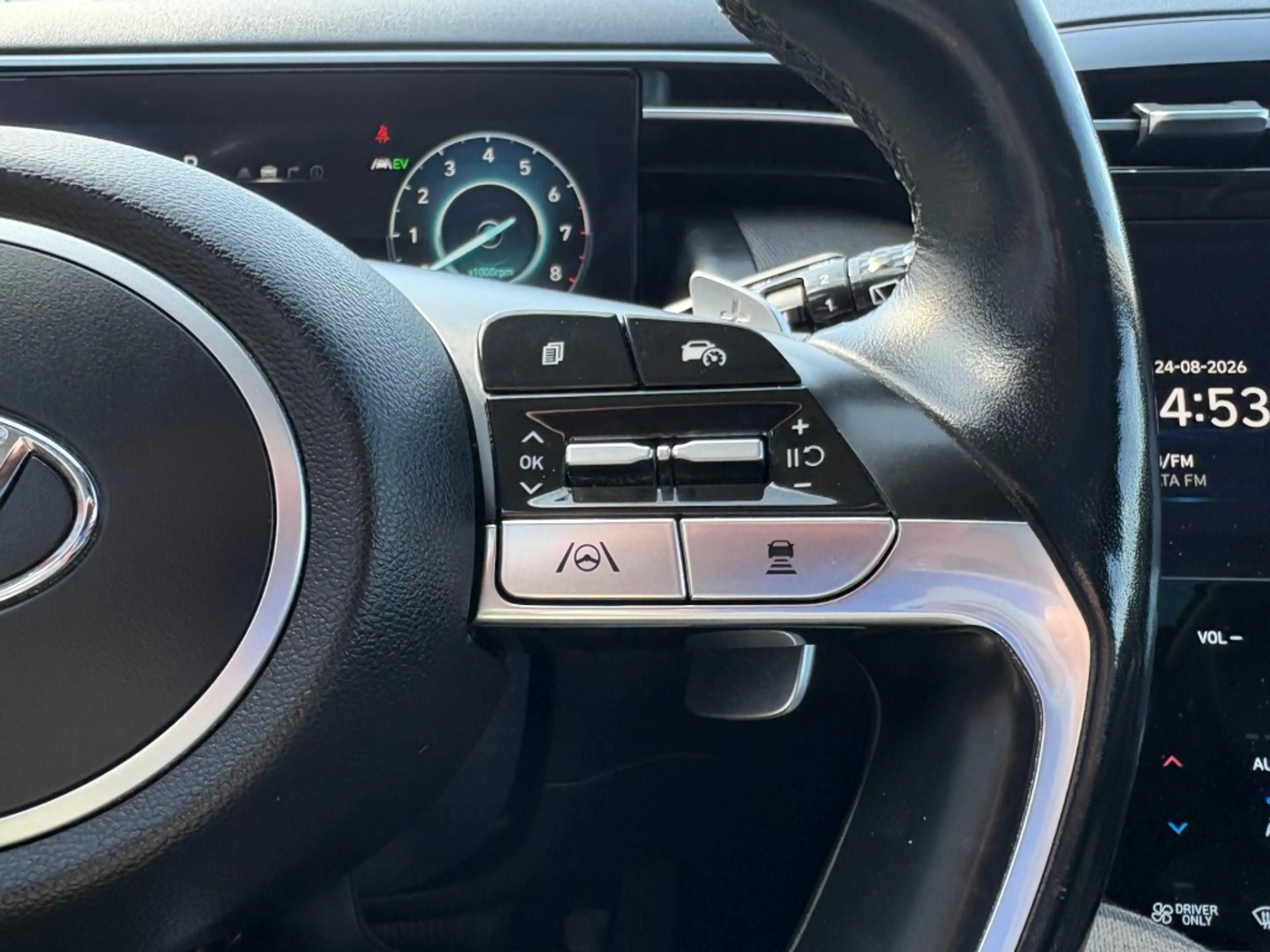 Hyundai TUCSON 1.6 T-GDI AUT. PHEV 4WD 265PK PANO-DAK LEER NAVI C — photo 17