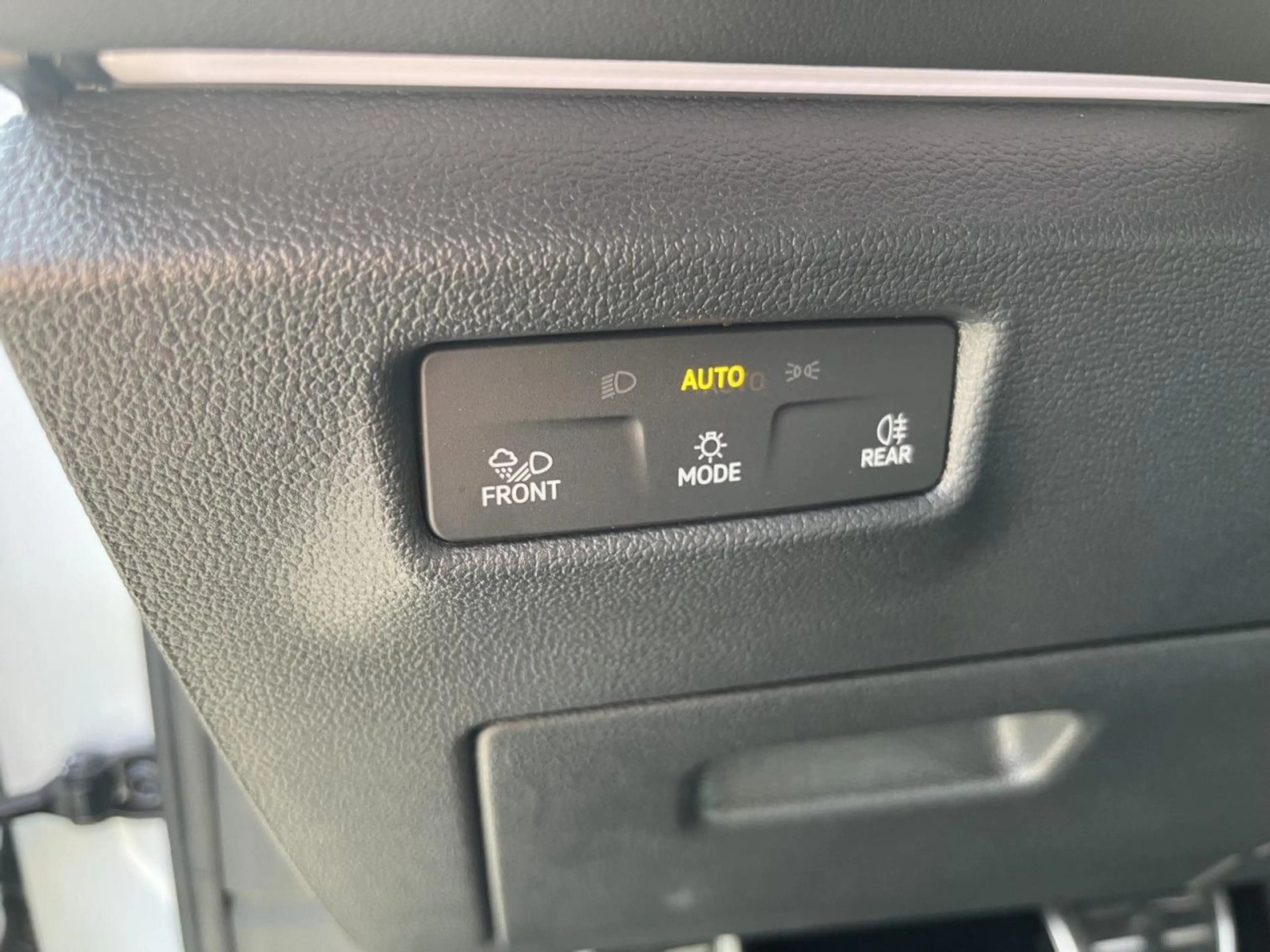 Volkswagen Tiguan Goal 1,5 eTSI DSG AHK ACC LED Matrix Navi — photo 10