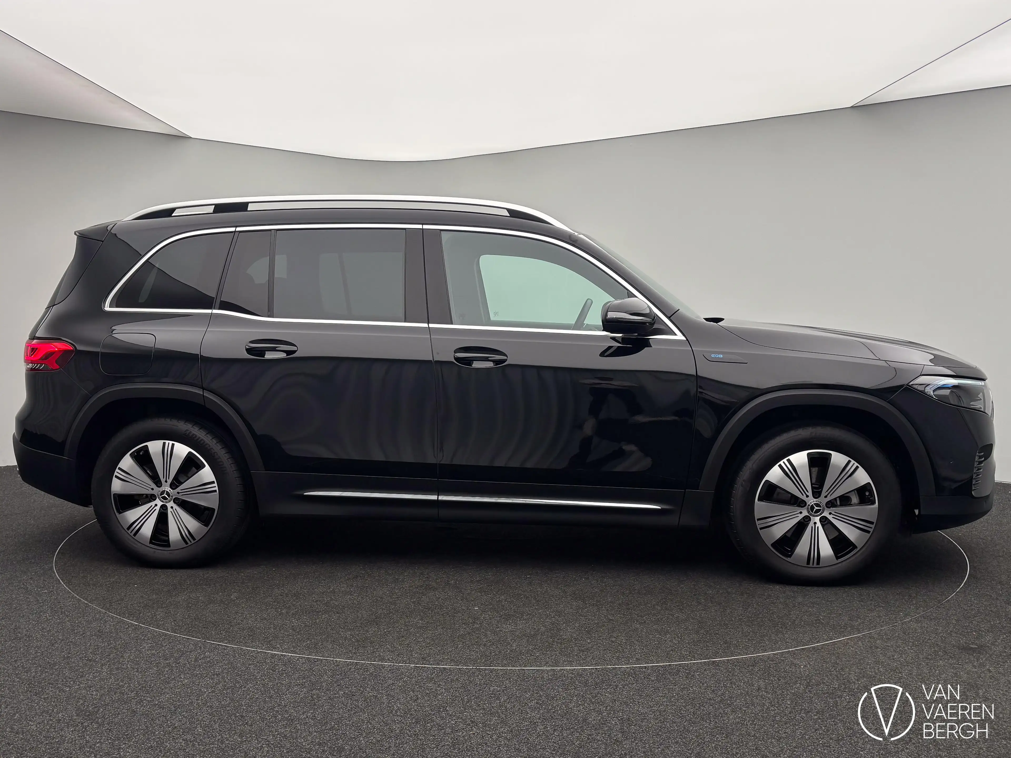 Mercedes-Benz EQB 350 350 4MATIC — photo 13