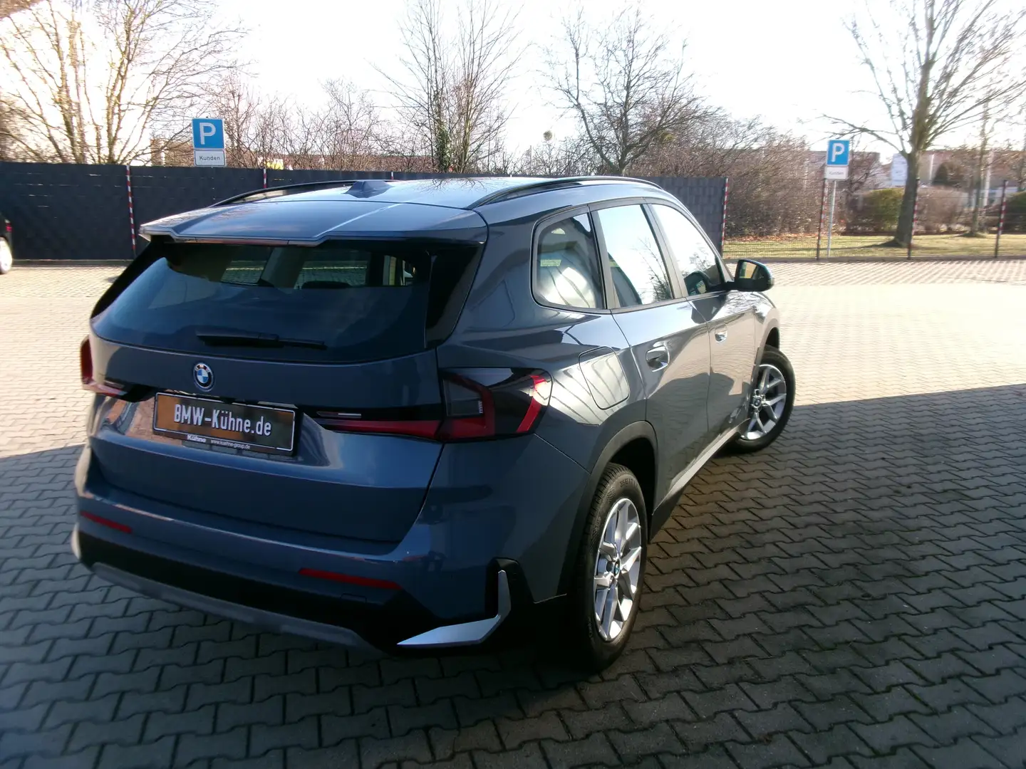 BMW X1 25exDrive LRH AHZV DVA DAB FLA LED EU6d Grau - 2
