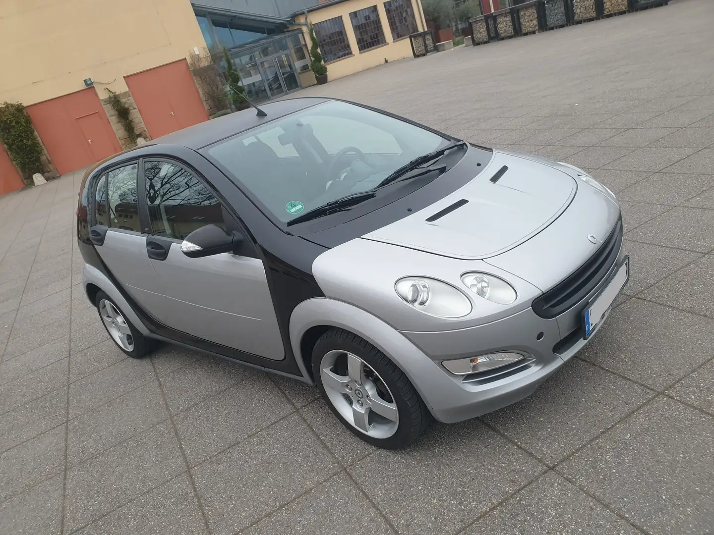 smart forFour klein Auto 4 türer tüv 2026 klima sparsam mit Tüv Srebrny - 1
