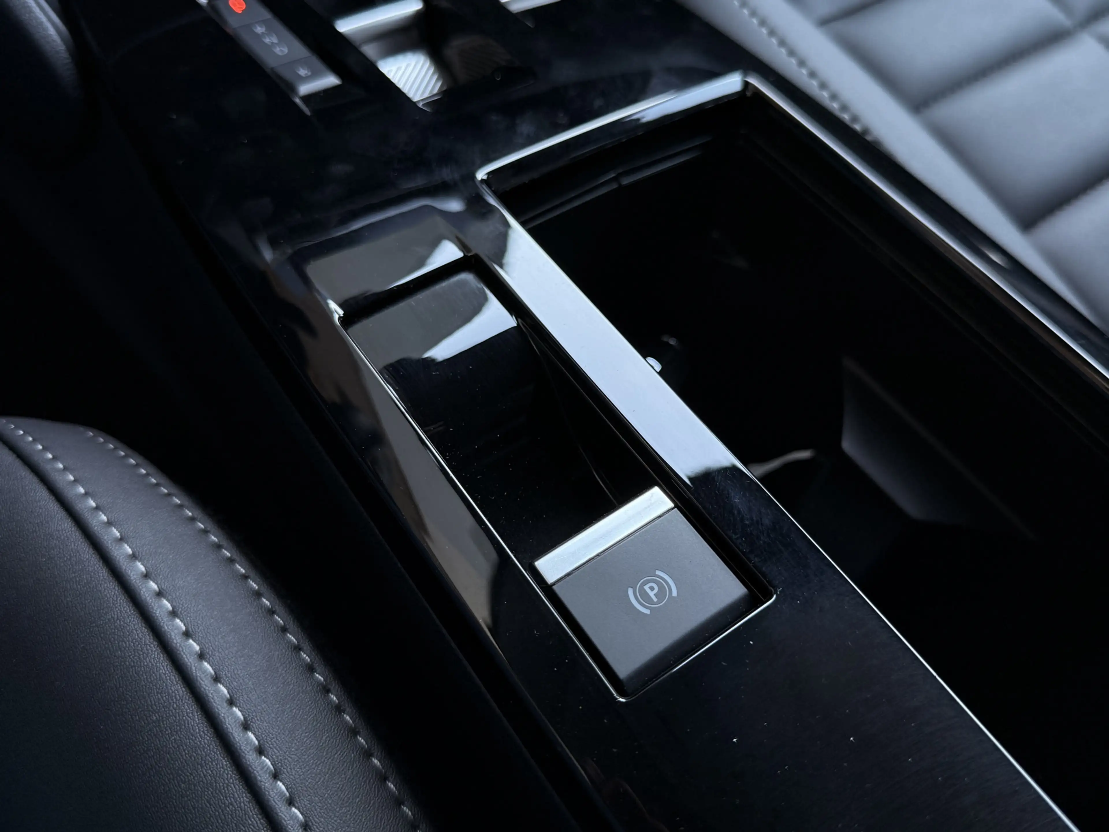 Citroen E-C4 Electric Max 156pk Extended range 54 kWh Navi / Carplay/ HU — photo 38