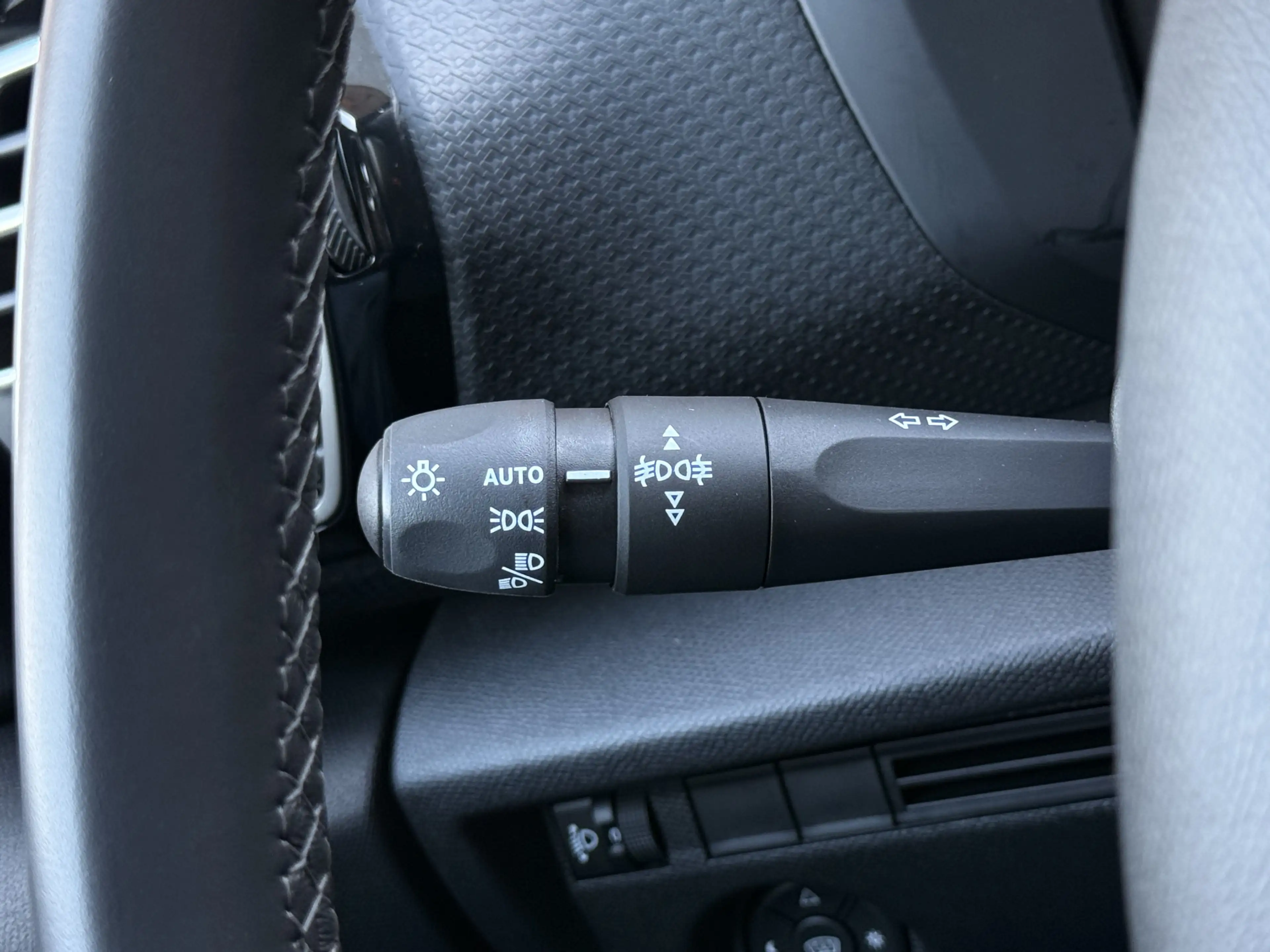 Citroen E-C4 Electric Max 156pk Extended range 54 kWh Navi / Carplay/ HU — photo 22