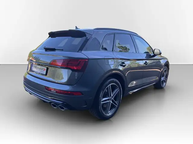 Audi SQ5 view 6