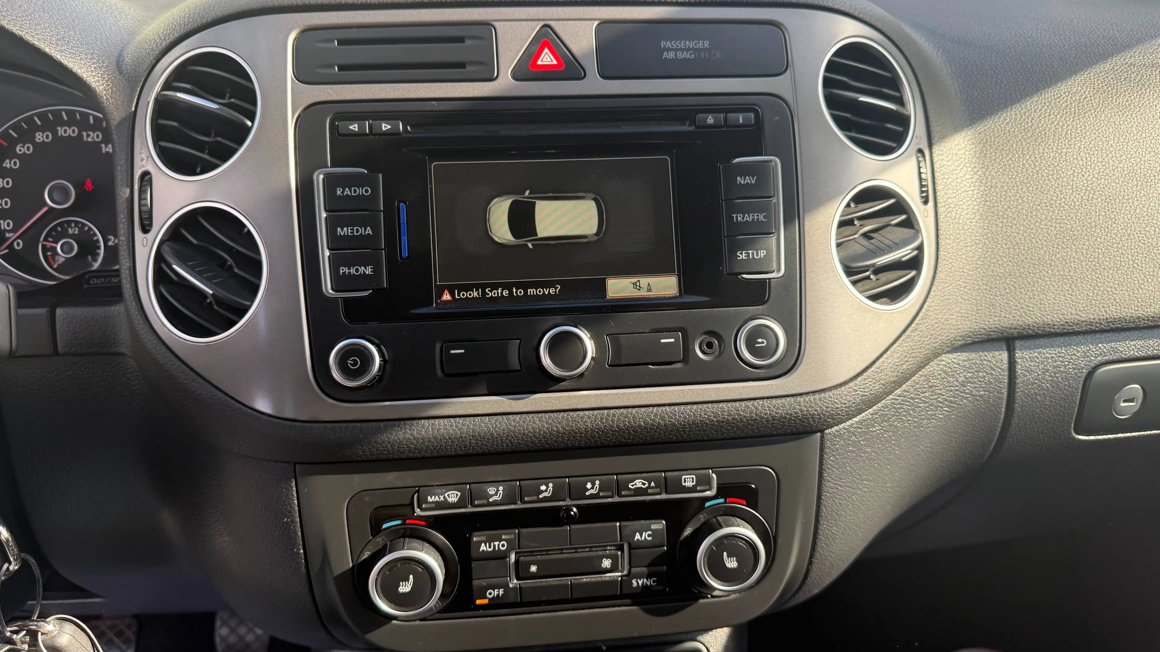 Volkswagen Golf Plus Match KLIMAAUTOMATIK SITZHEIZUNG ALUFELGEN EPH TÜV NEU — photo 11