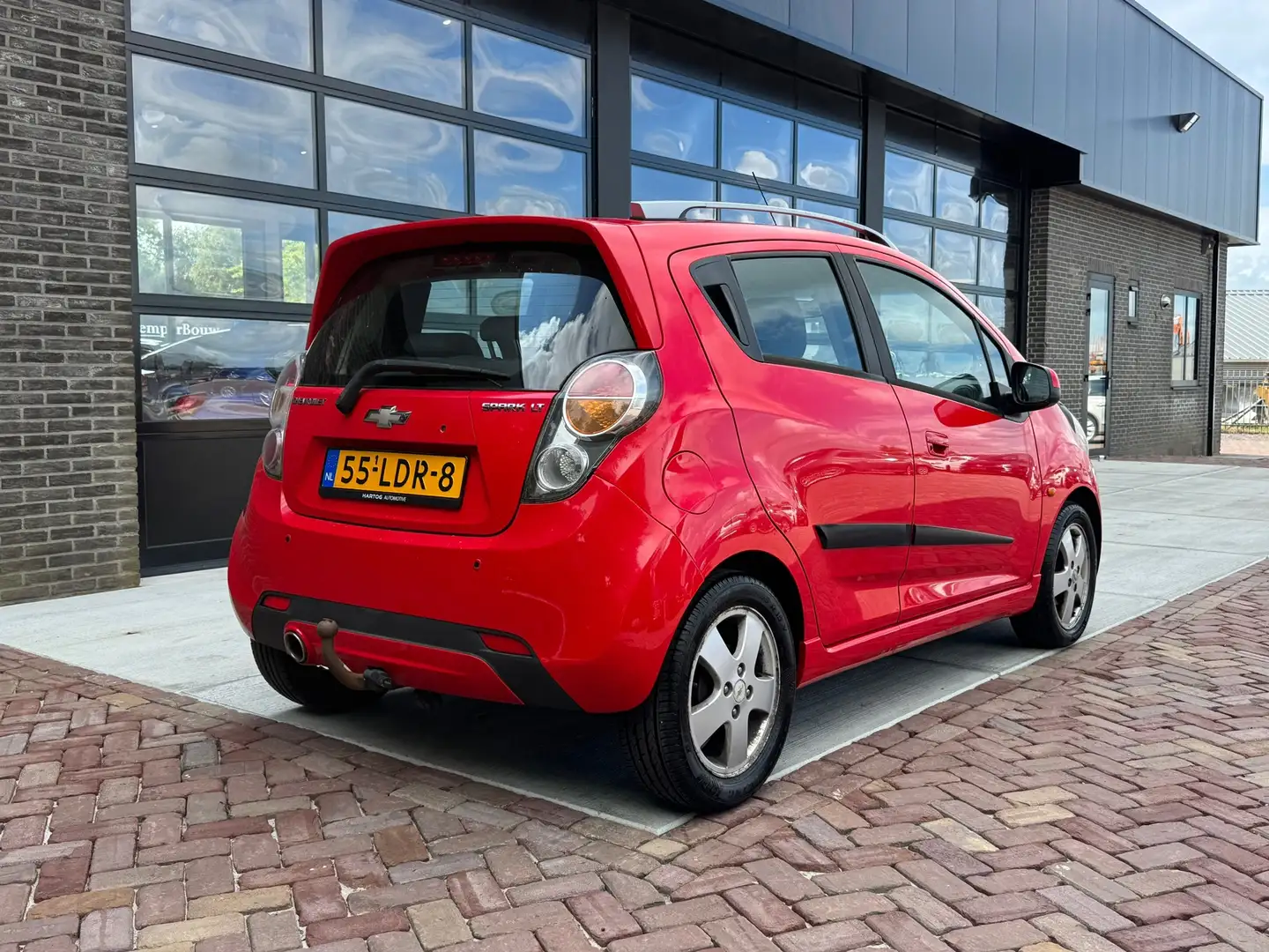 Chevrolet Spark 1.2 16V LT | Trekhaak | PDC | Clima | Rood - 2
