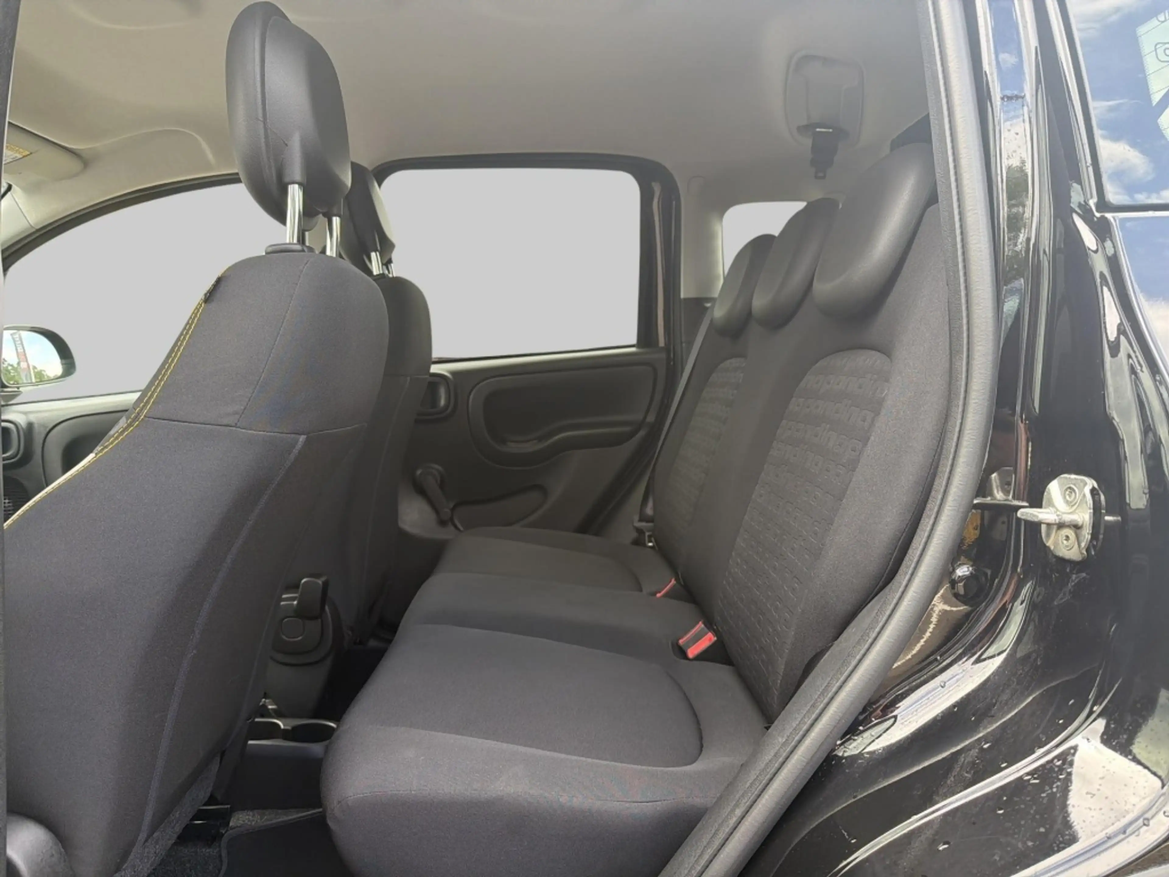 Fiat Panda Pandina 1.0 Hybrid Cross | Android Auto | Parkeers — photo 10