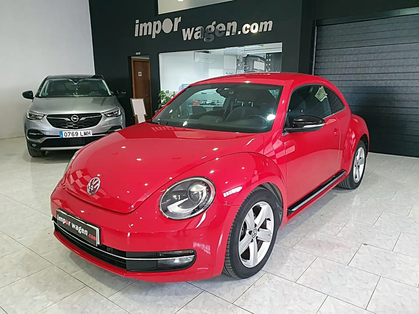 Volkswagen Beetle 2.0TDI Sport DSG 140 Rojo - 1