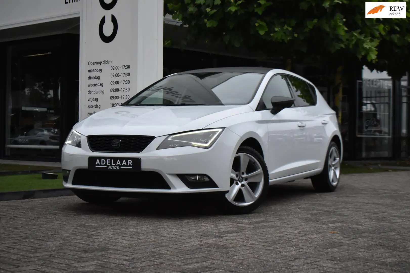 SEAT Leon 1.2 TSI Style XENON, CRUISE, CLIMA Wit - 1