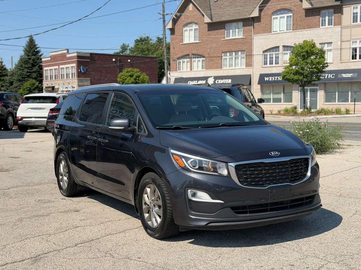2021 Kia Sedona LX — photo 1