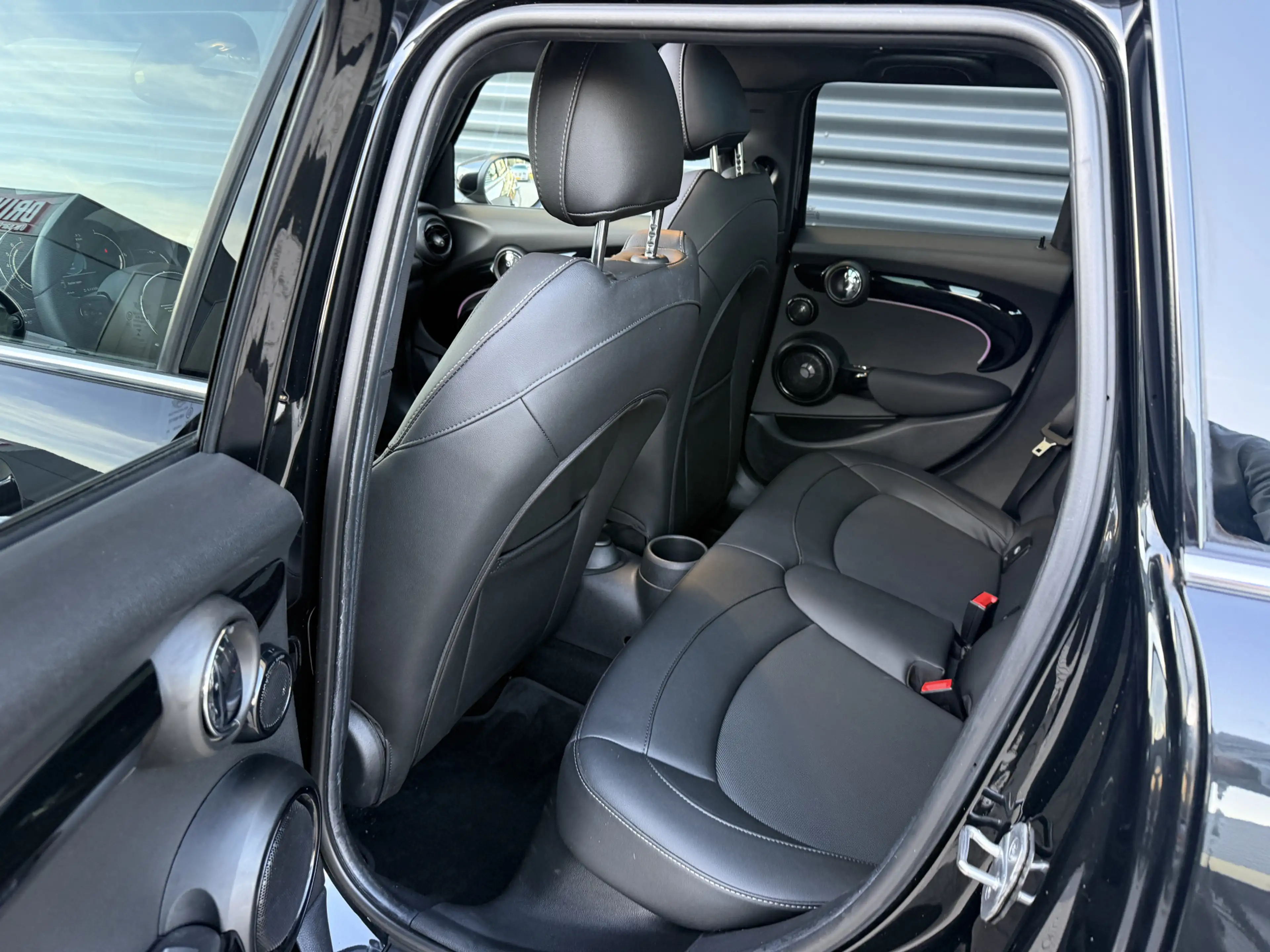 MINI Cooper S 5-Deurs 2.0 Pano/Leder/H&K/Camera — photo 29