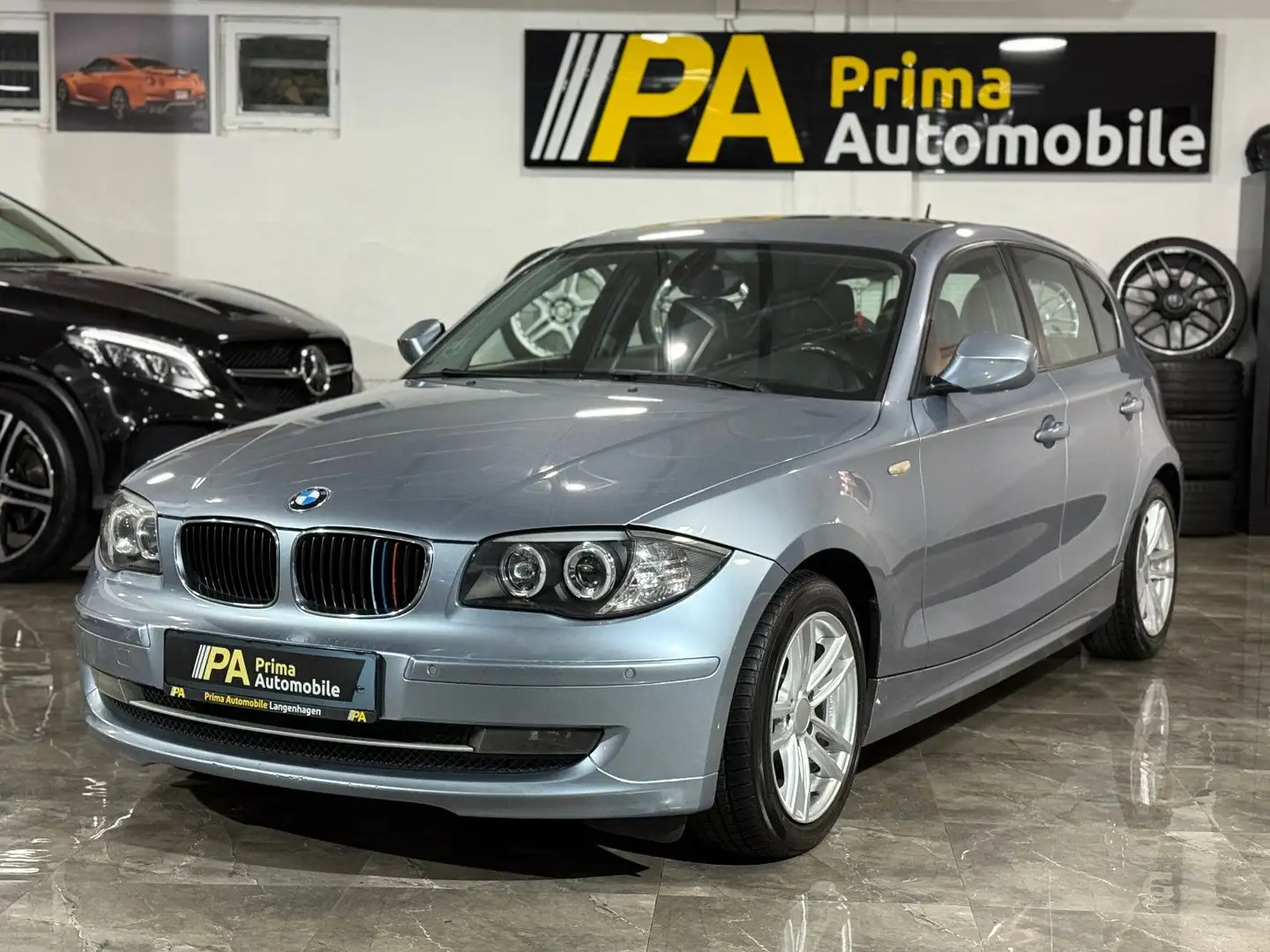 BMW 118 i Lim. / Automatik Navi Tempomat Sitzheizung Blau - 1