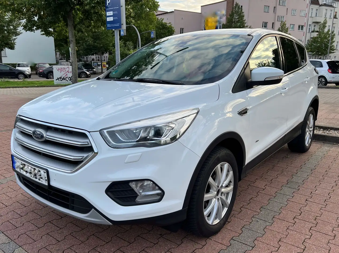 Ford Kuga Titanium Weiß - 2