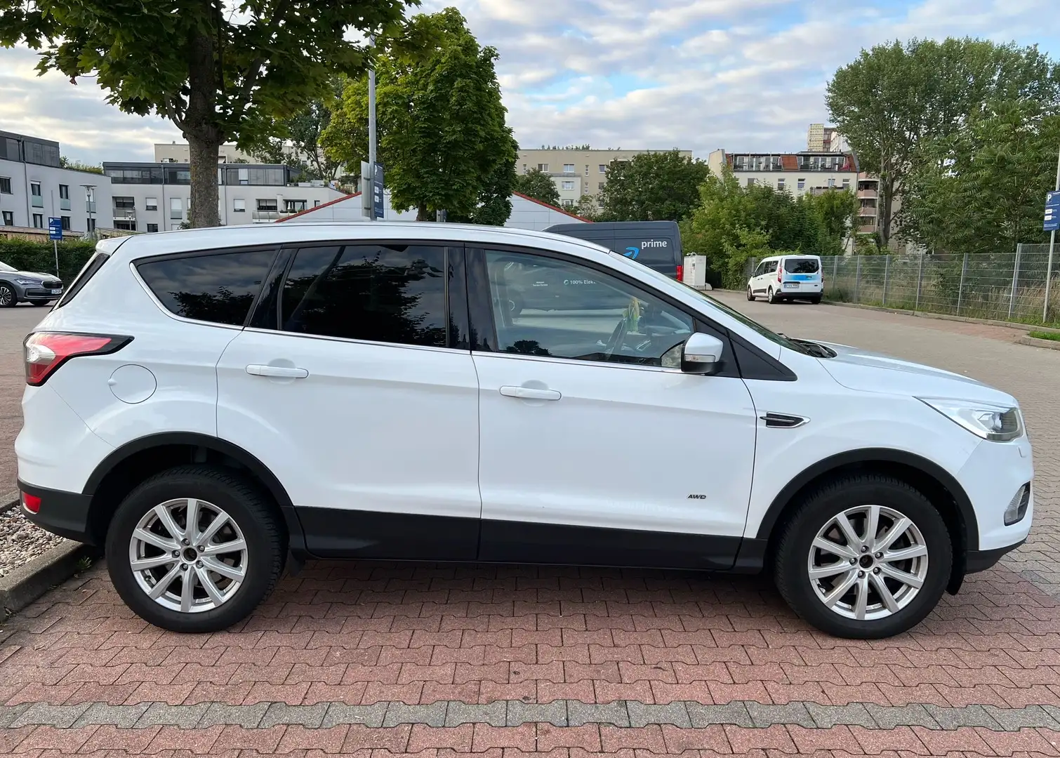 Ford Kuga Titanium Weiß - 1