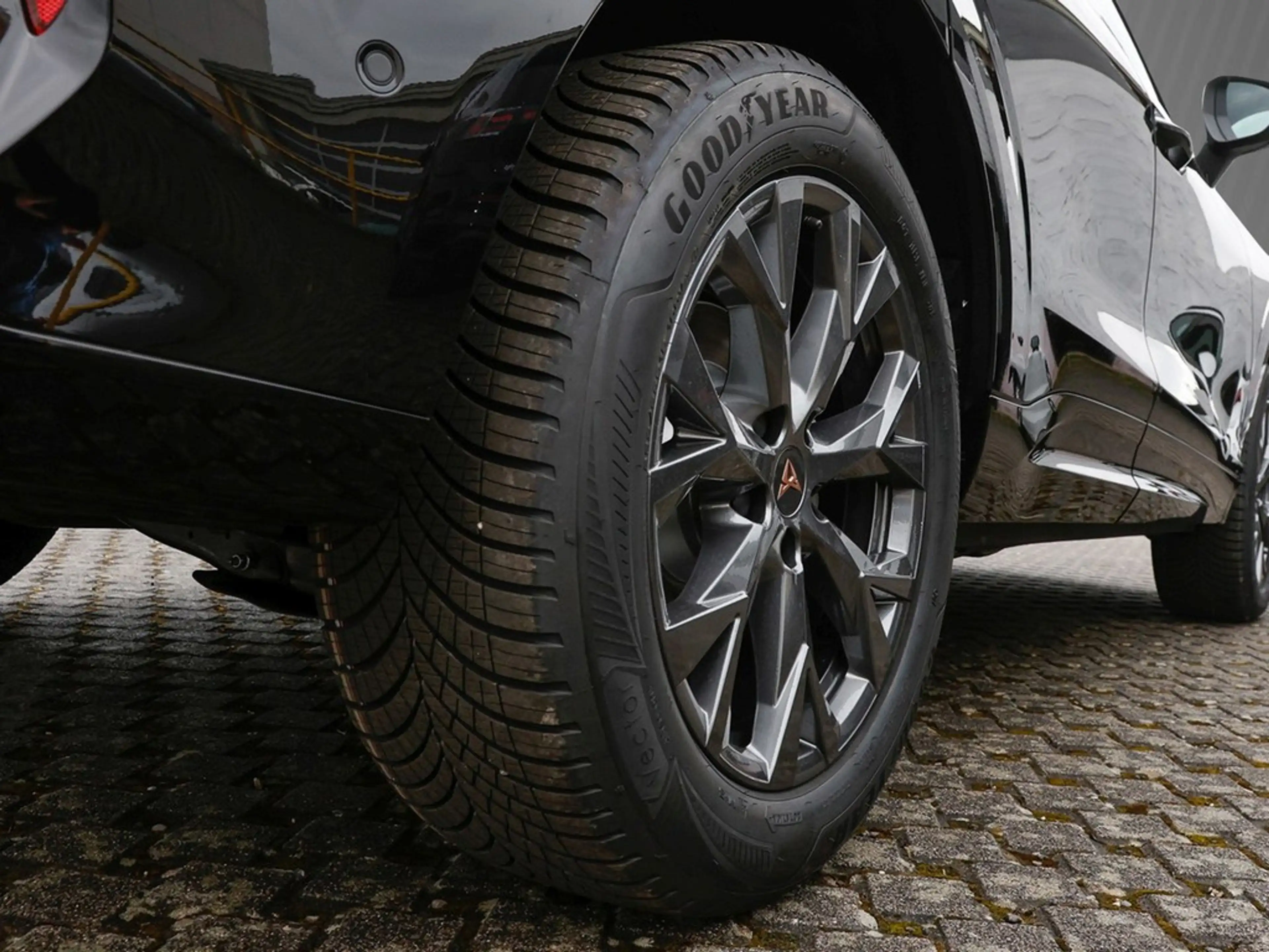CUPRA Terramar 1.5 eTSI 110kW/150PS 7-Gang-DSG — photo 5