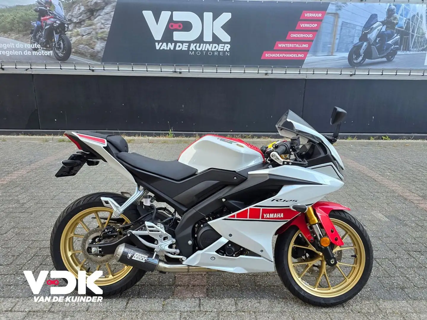 Yamaha YZF-R125 WORLD GP 60TH ANNIVERSARY - 1