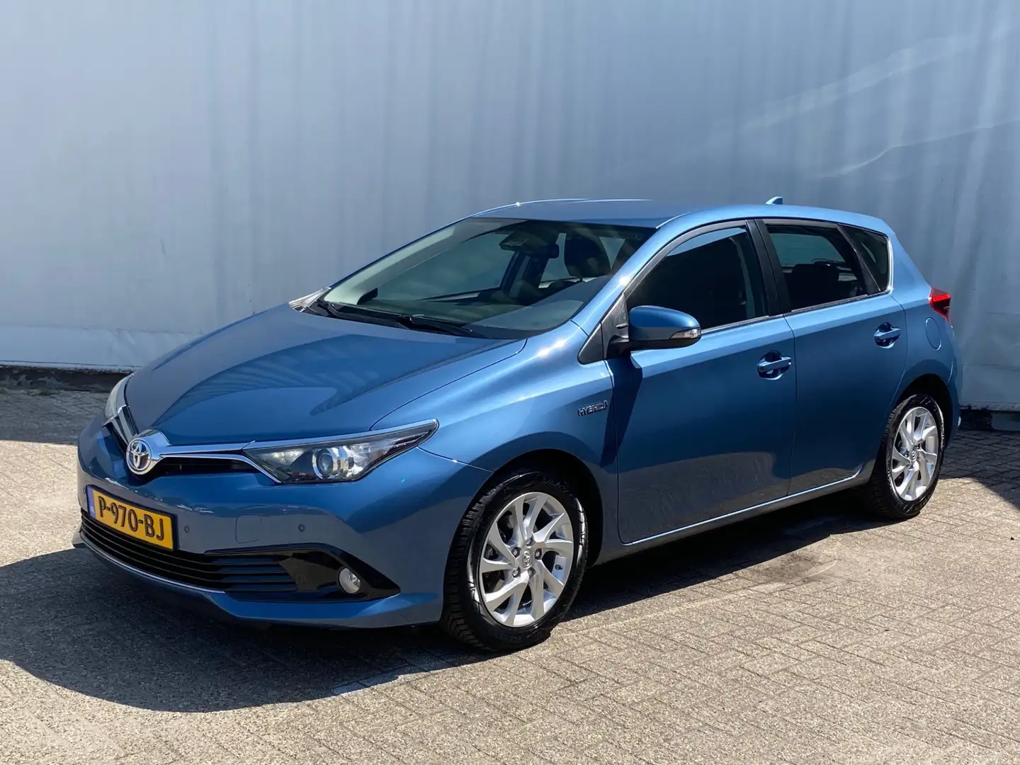Toyota Auris 1.8 Hybrid Dynamic Cam./Stl.vw. Blauw - 2