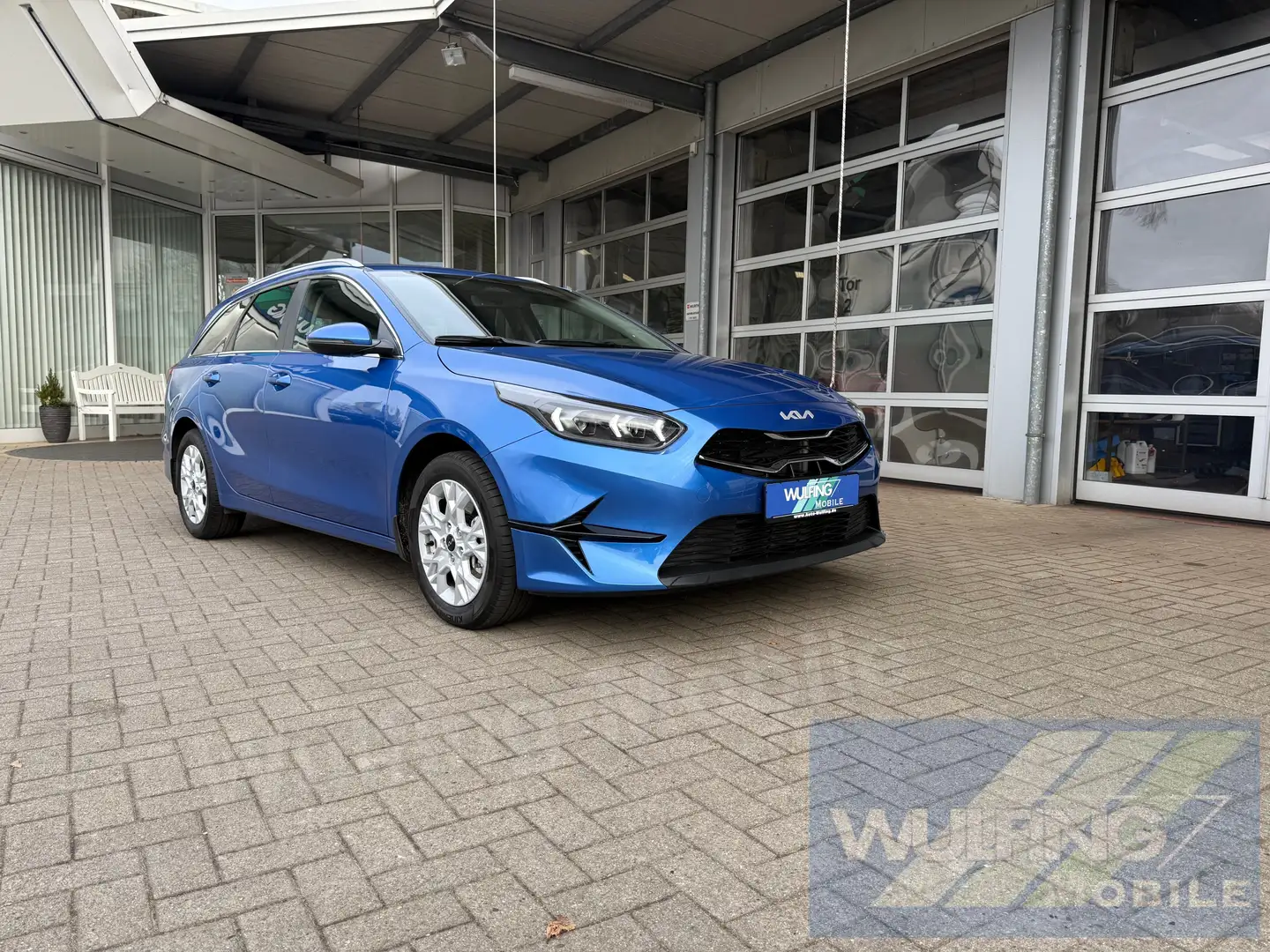 Kia Ceed SW / cee'd SW 1.5T-GDI DCT Vision Kamera Navi LED-SW Bleu - 1