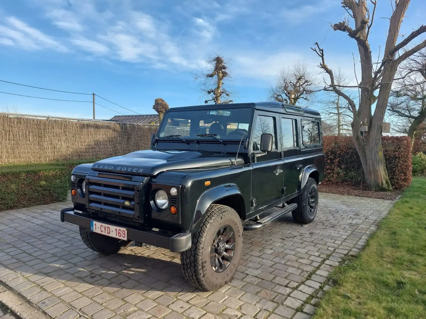 Land Rover Defender 110 Station Wagon S - 1