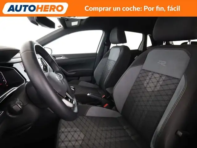 Volkswagen Polo view 11