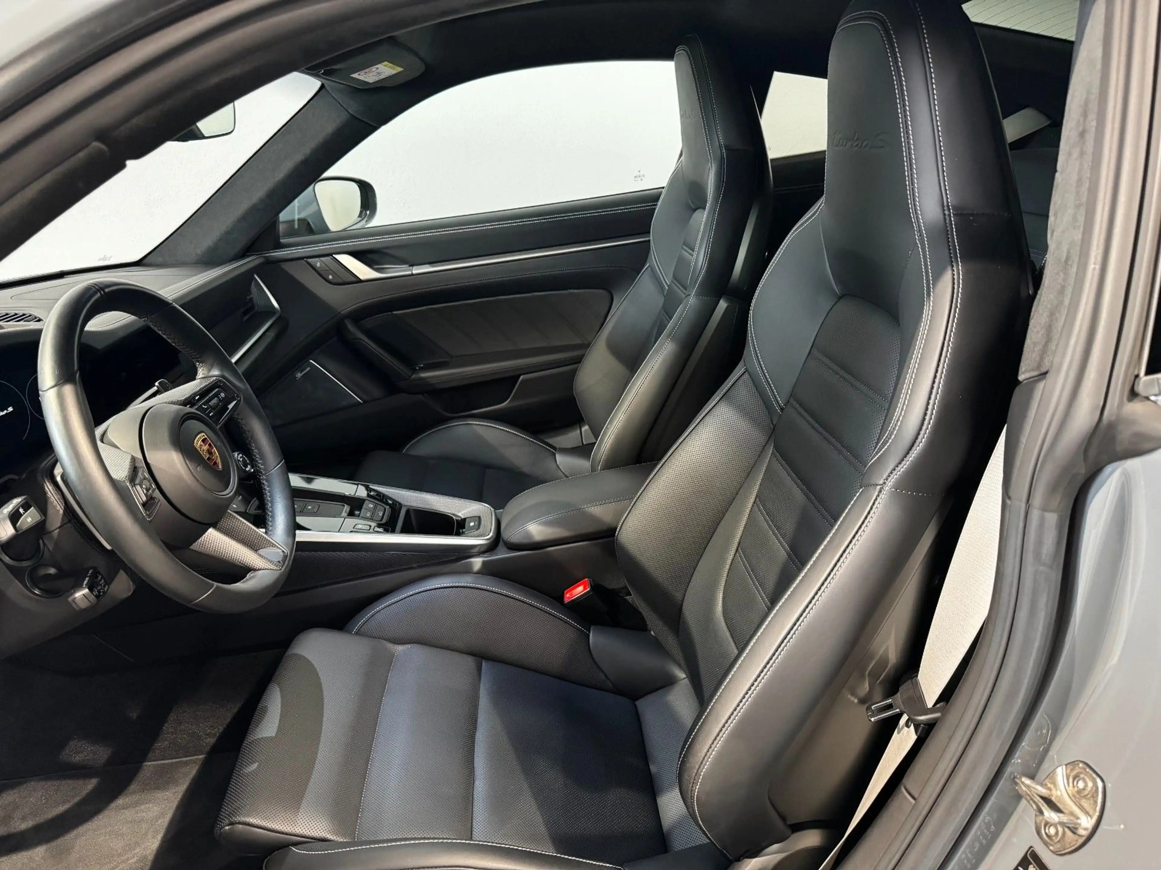 Porsche 911 /992 Turbo S Coupé — photo 8
