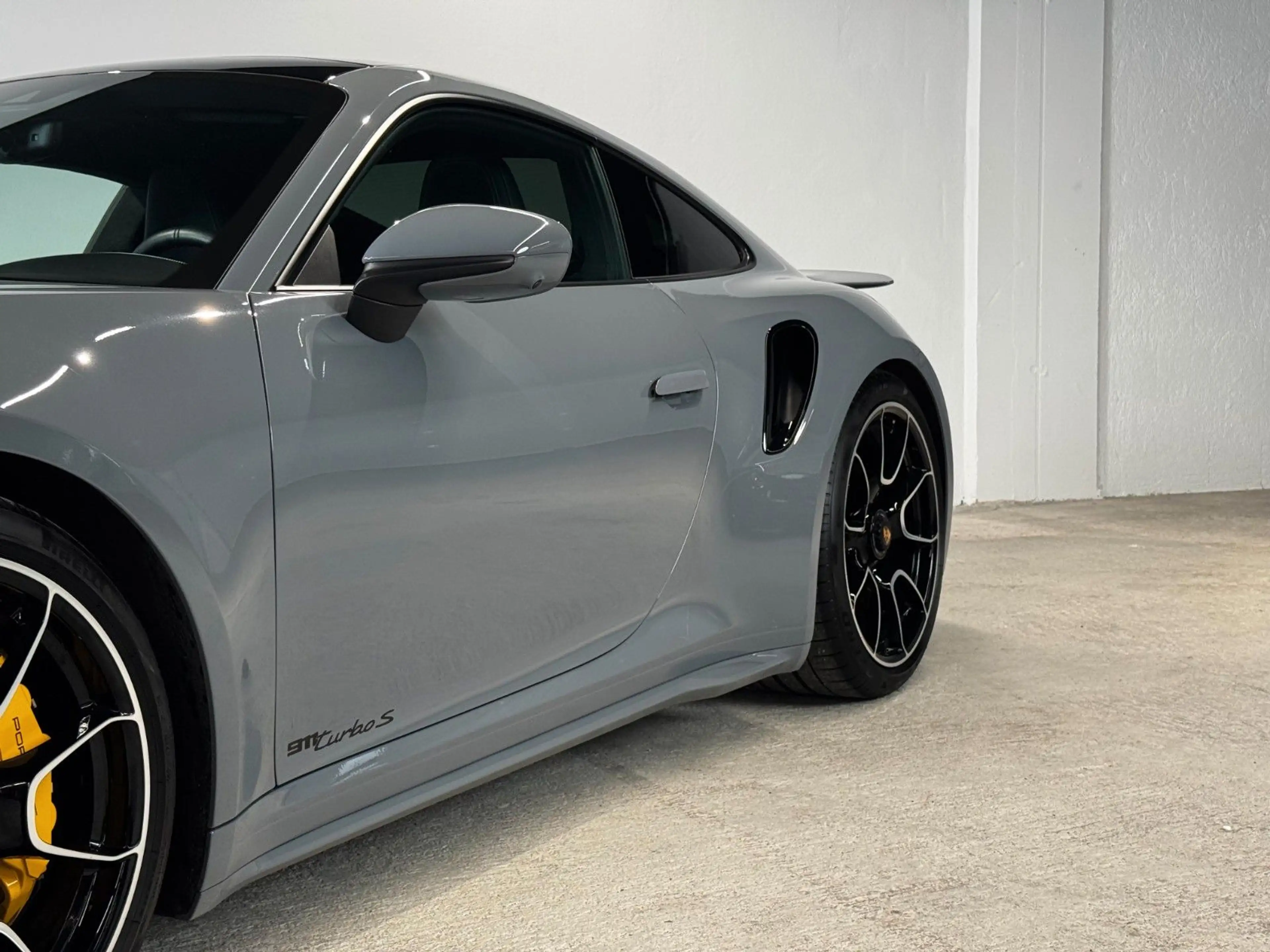 Porsche 911 /992 Turbo S Coupé — photo 4