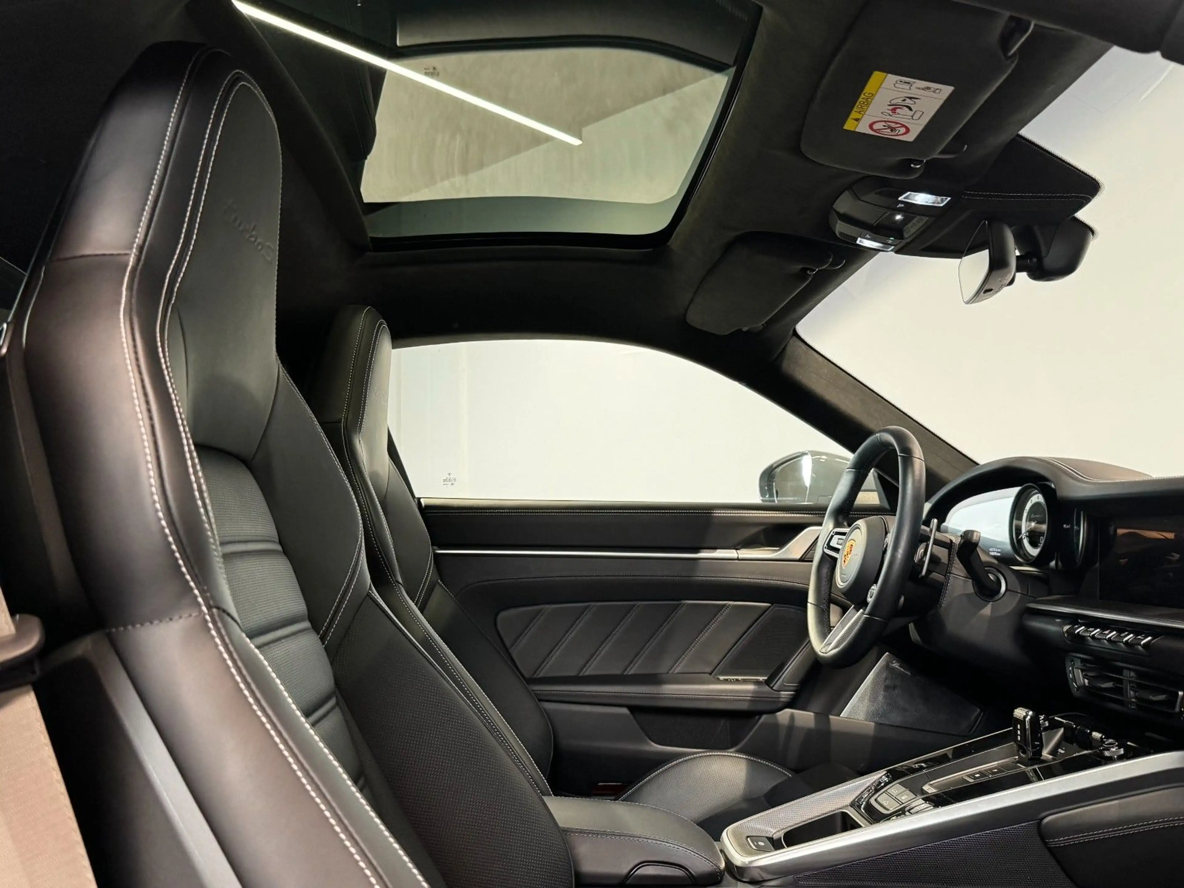 Porsche 911 /992 Turbo S Coupé — photo 15