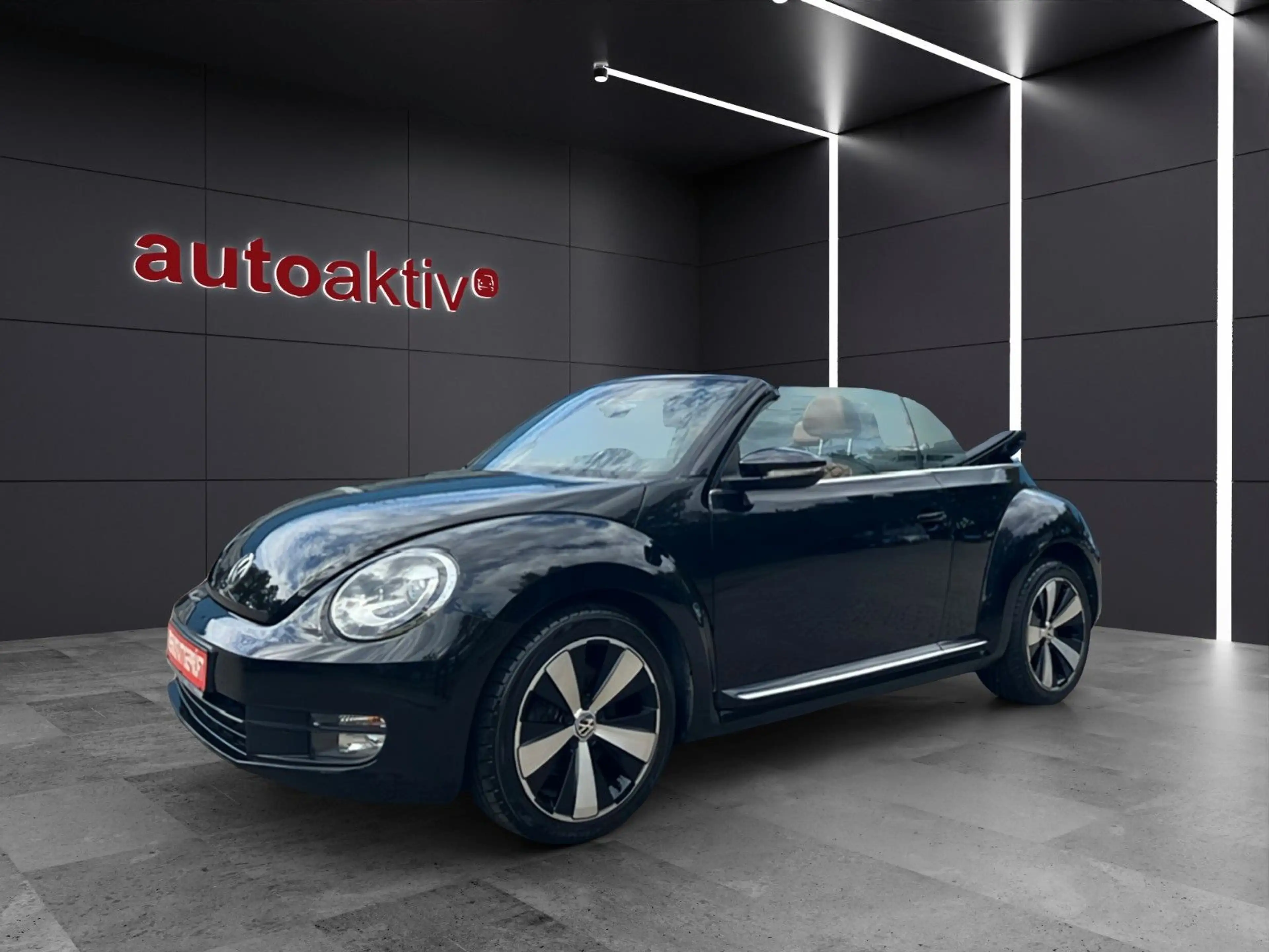 Volkswagen Beetle Cabriolet Exclusive Design/Voll Leder/1HD — photo 7