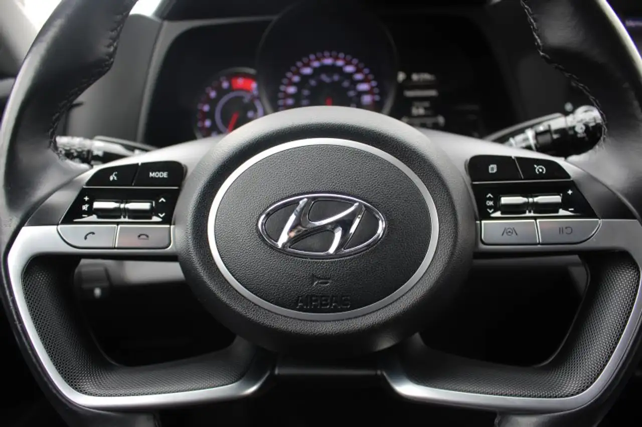 Hyundai ELANTRA снимка Hyundai ELANTRA