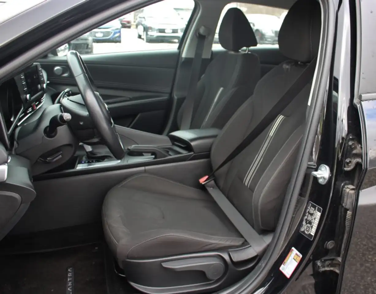Hyundai ELANTRA снимка Hyundai ELANTRA