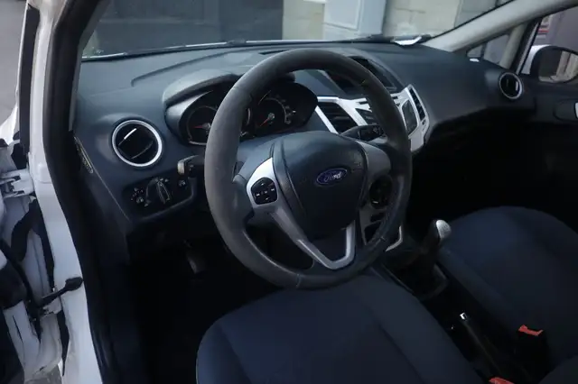 Ford Fiesta view 14