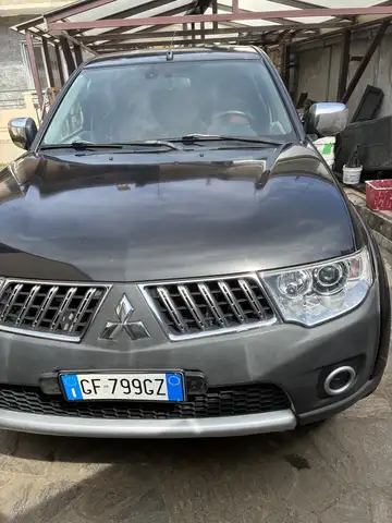 Mitsubishi L200