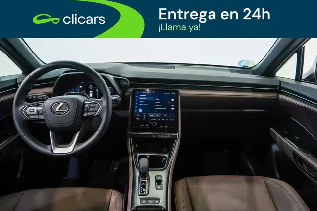 Lexus LBX view 13