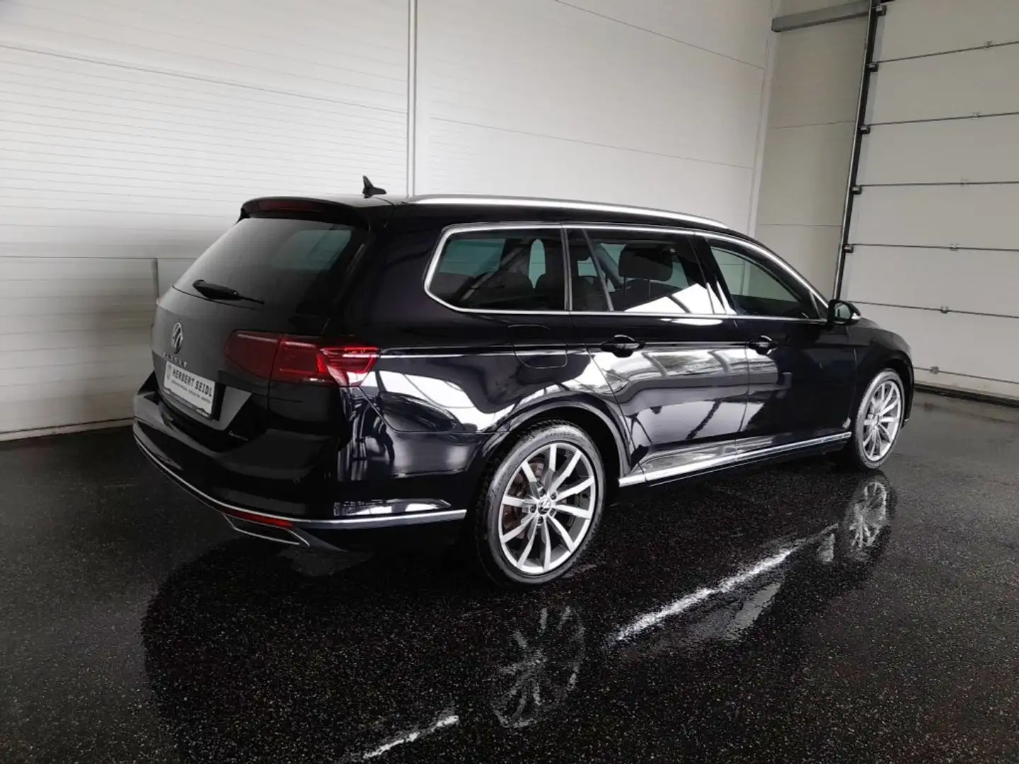 Volkswagen Passat Variant ELEGANCE 4x4 2.0 TDI DSG *18 ZOLL / MATRIX-LED / STANDHZG / NAVI / AHV & KAMERA / ACC / E-KLAPPE / KEYLESS* Schwarz - 2