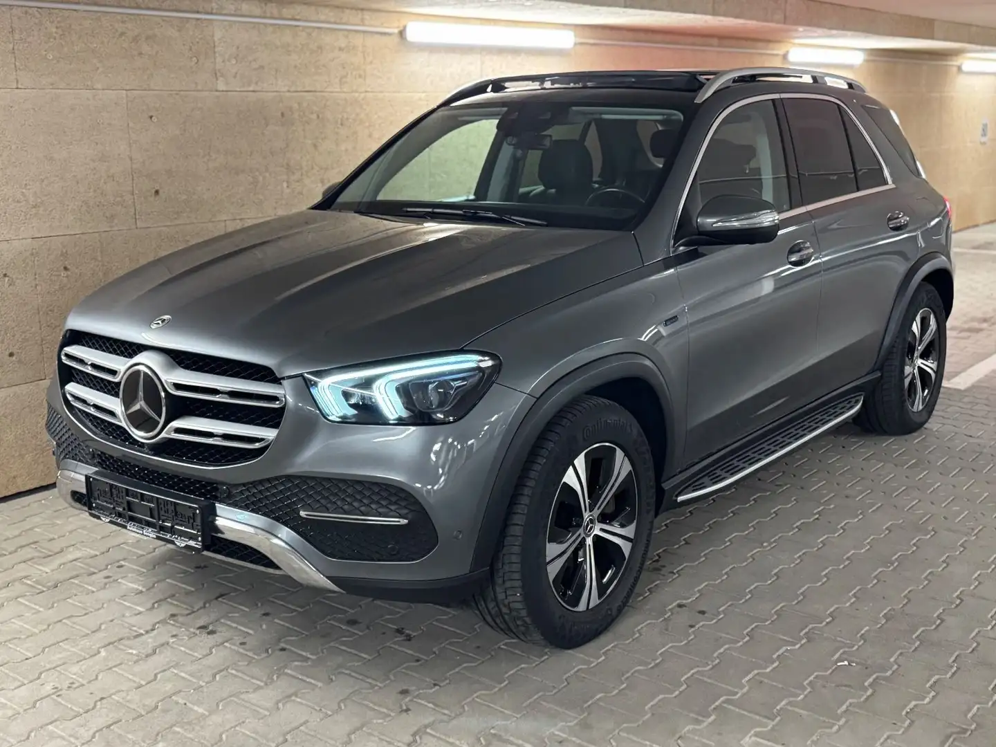 Mercedes-Benz GLE 350 de 4M AIR HUD 360° PANO MASSAGE AHK DIST Grau - 1