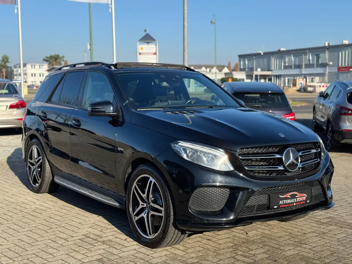 Mercedes-Benz GLE 43 AMG 9G-TRONIC"PANO"ACC"AHK"Night-Paket" Schwarz - 2